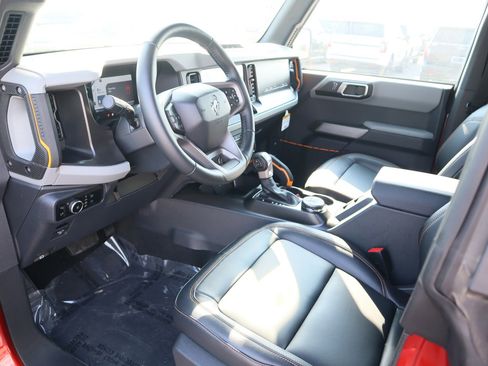 New 2023 Ford Bronco Badlands w/ Sasquatch Package image 11