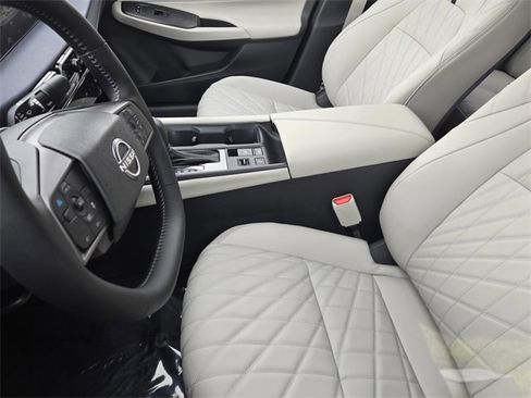 New 2026 Nissan Sentra SL image 7