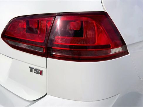 Used 2015 Volkswagen Golf S FWD image 29