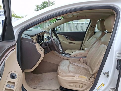 Used 2013 Buick LaCrosse Leather w/ Entertainment Package FWD image 13