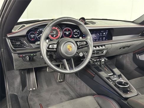 Used 2022 Porsche 911 Carrera GTS RWD image 19