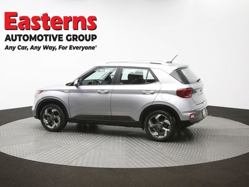 Used 2023 Hyundai Venue SEL image 63