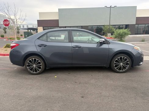 Used 2015 Toyota Corolla S image 3