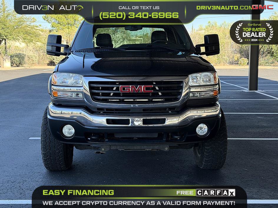 Used 2004 GMC Sierra 2500 SLT w/ Heavy-Duty Power Package AWD/4WD image 2