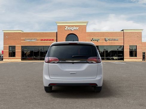 New 2026 Chrysler Voyager LX image 7
