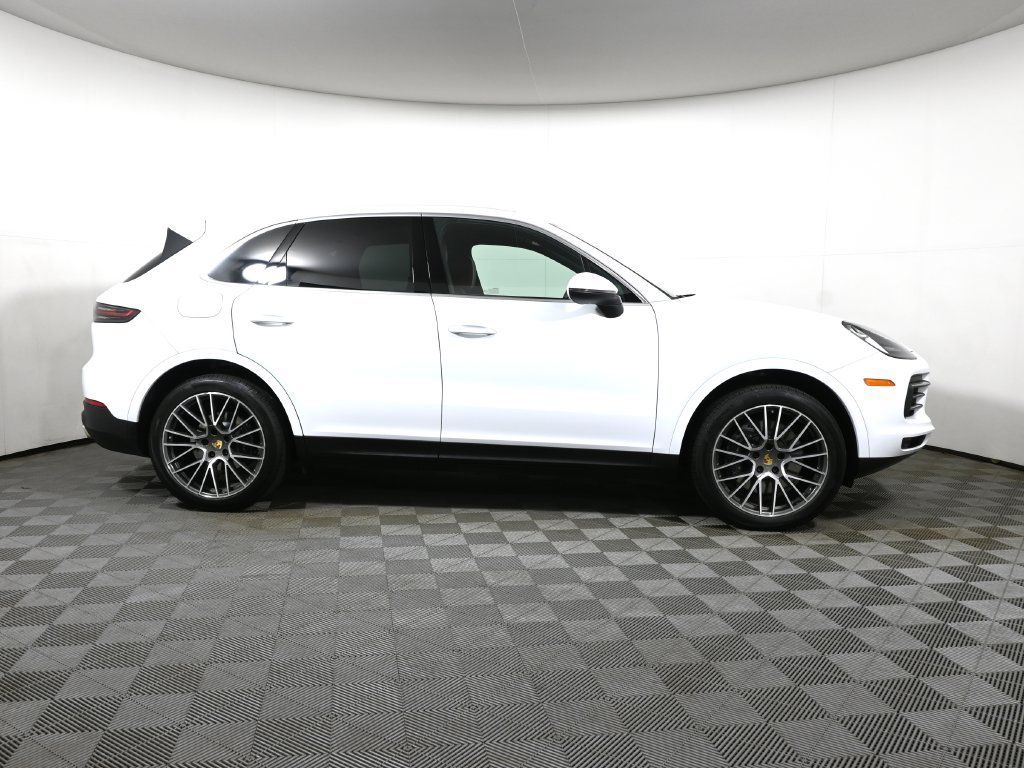 Used 2023 Porsche Cayenne AWD/4WD image 8