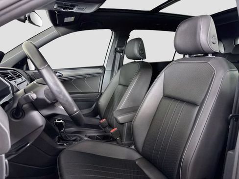 Certified 2023 Volkswagen Tiguan SE R-Line AWD/4WD image 20