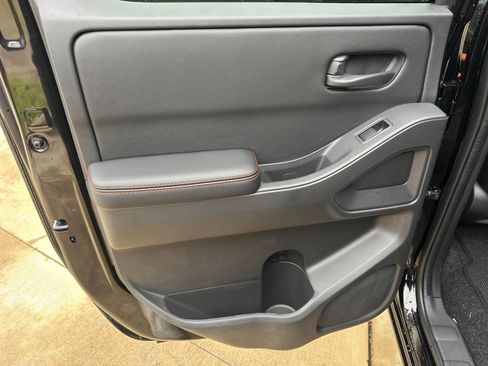 New 2026 Nissan Frontier SV image 12