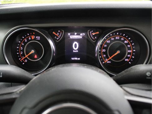 Used 2021 Jeep Gladiator Sport AWD/4WD image 9