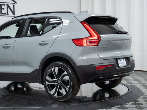 New 2026 Volvo XC40 B5 Plus w/ Climate Package AWD/4WD image 29