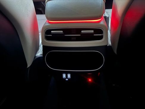 Used 2022 Genesis GV70 2.5T w/ Advanced Package image 40