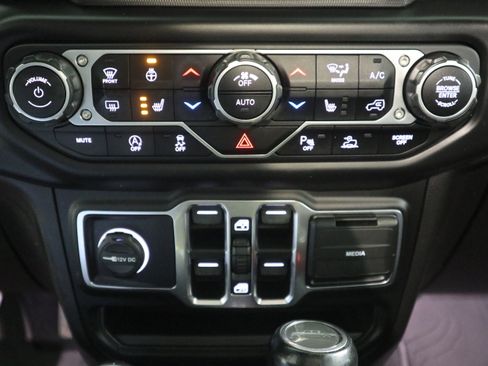 Used 2021 Jeep Gladiator Overland w/ Popular Equipment Package image 25