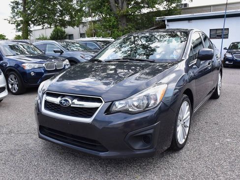 Used 2014 Subaru Impreza 2.0i Premium AWD/4WD image 25