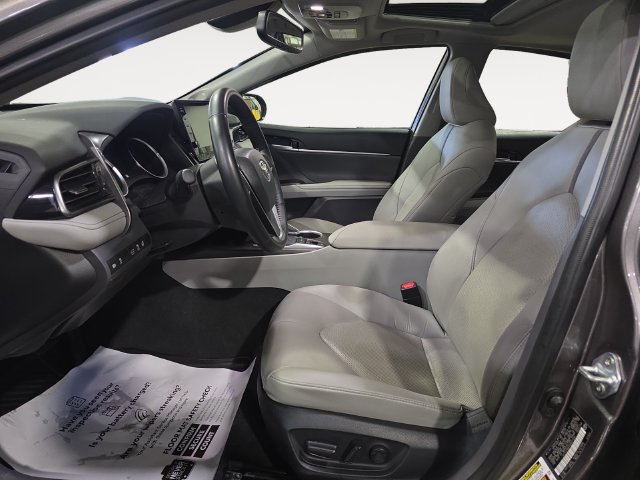 Used 2024 Toyota Camry XLE w/ Navigation Package FWD image 9