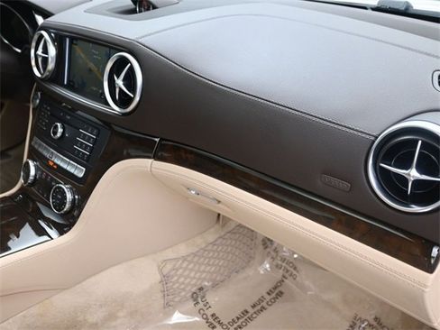 Used 2019 Mercedes-Benz SL 450 w/ Premium Package image 24