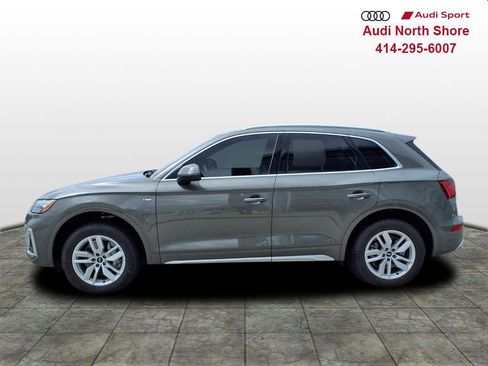 Used 2023 Audi Q5 2.0T Premium w/ Convenience Package AWD/4WD image 3