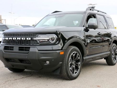 New 2025 Ford Bronco Sport Outer Banks w/ Outer Banks Tech Package+ AWD/4WD image 1