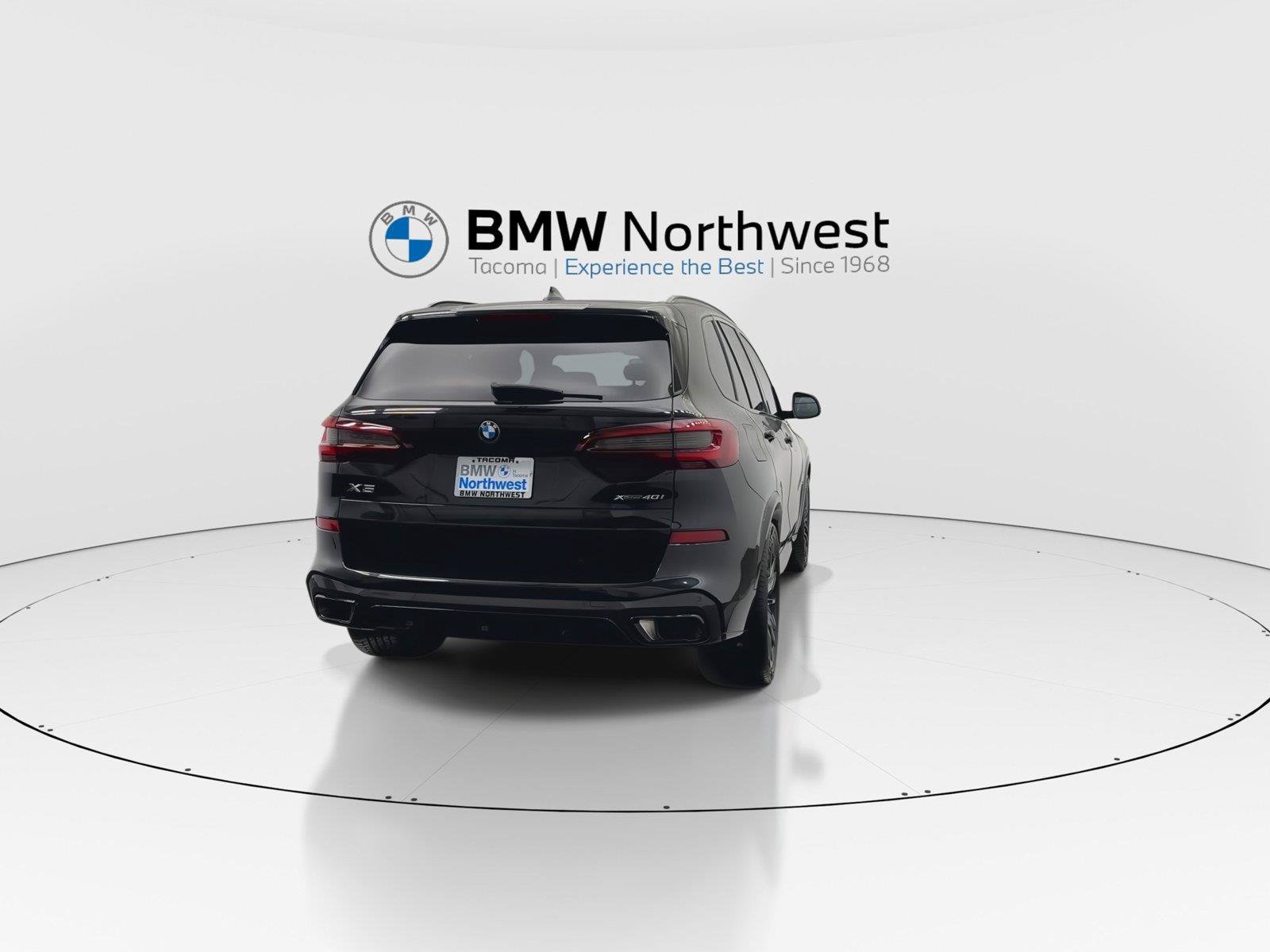 Used 2023 BMW X5 xDrive40i w/ M Sport Package AWD/4WD image 2
