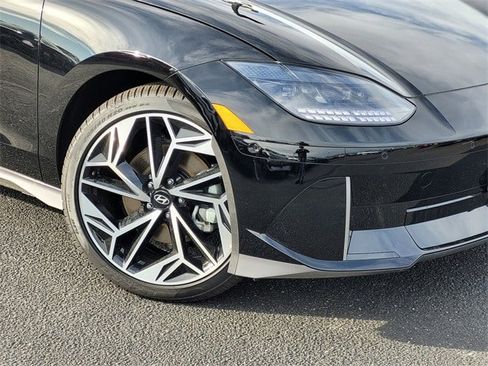 Certified 2025 Hyundai Ioniq 6 Limited image 5