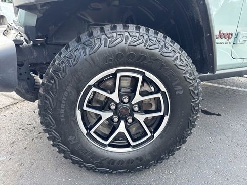 Used 2024 Jeep Wrangler Rubicon image 34