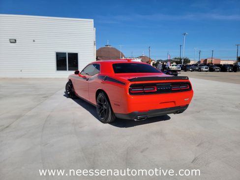 Used 2022 Dodge Challenger R/T Scat Pack image 5