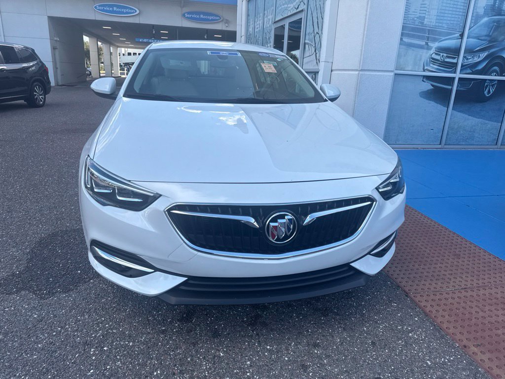 Used 2018 Buick Regal Essence w/ Driver Confidence Package #1 FWD image 4