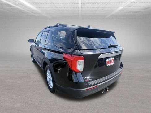 Certified 2021 Ford Explorer XLT RWD image 9
