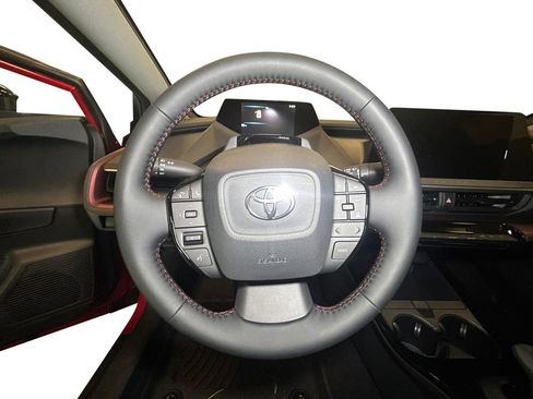 New 2025 Toyota Prius Plug-In Hybrid image 12