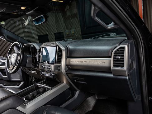 Used 2022 Ford F250 Platinum image 17