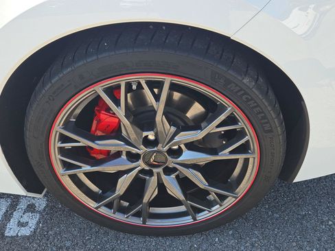 Used 2024 Chevrolet Corvette Stingray Preferred Conv w/ 2LT RWD image 11
