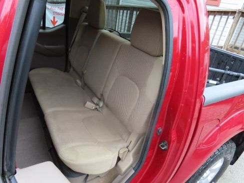 Used 2012 Nissan Frontier SV w/ SV Premium Utility Pkg AWD/4WD image 12