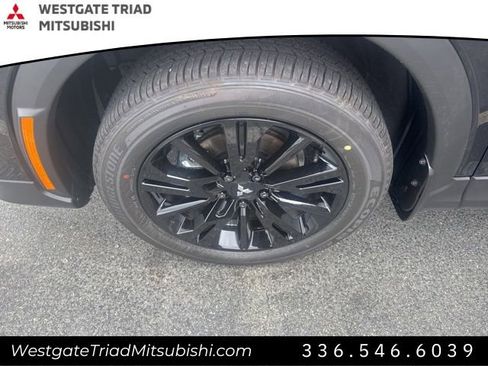 New 2025 Mitsubishi Eclipse Cross LE image 4