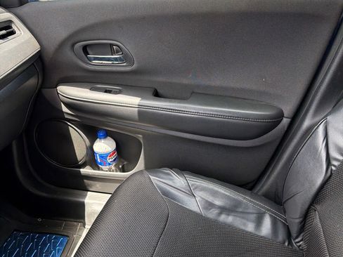 Used 2021 Honda HR-V Sport image 7