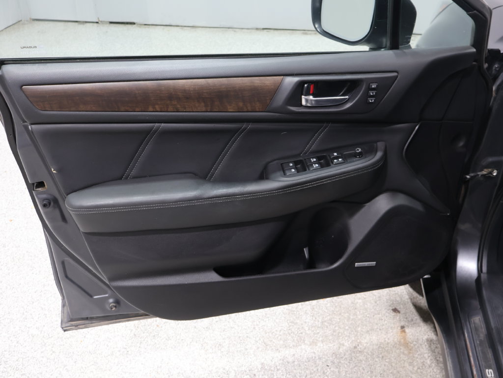 Used 2018 Subaru Outback 2.5i Limited AWD/4WD image 13