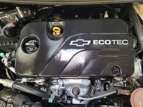 Used 2017 Chevrolet Spark LT image 31