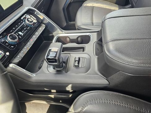 Used 2024 GMC Sierra 1500 Denali w/ Denali Reserve Package AWD/4WD image 27