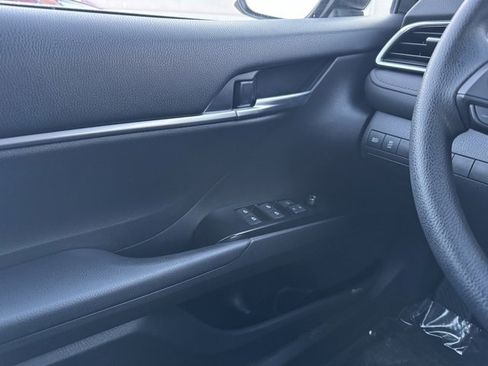 Certified 2018 Toyota Camry LE image 30