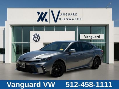 Used 2025 Toyota Camry SE w/ Multimedia Upgrade Package