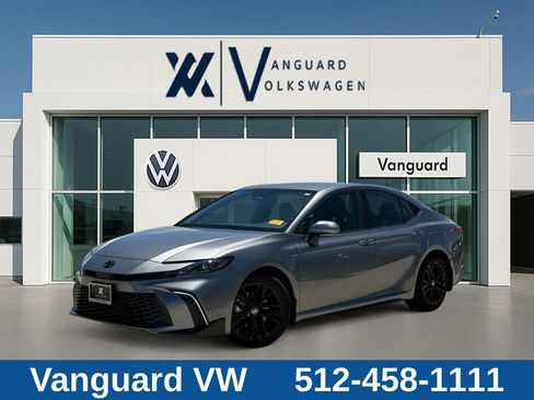 Used 2025 Toyota Camry SE w/ Multimedia Upgrade Package FWD image 1