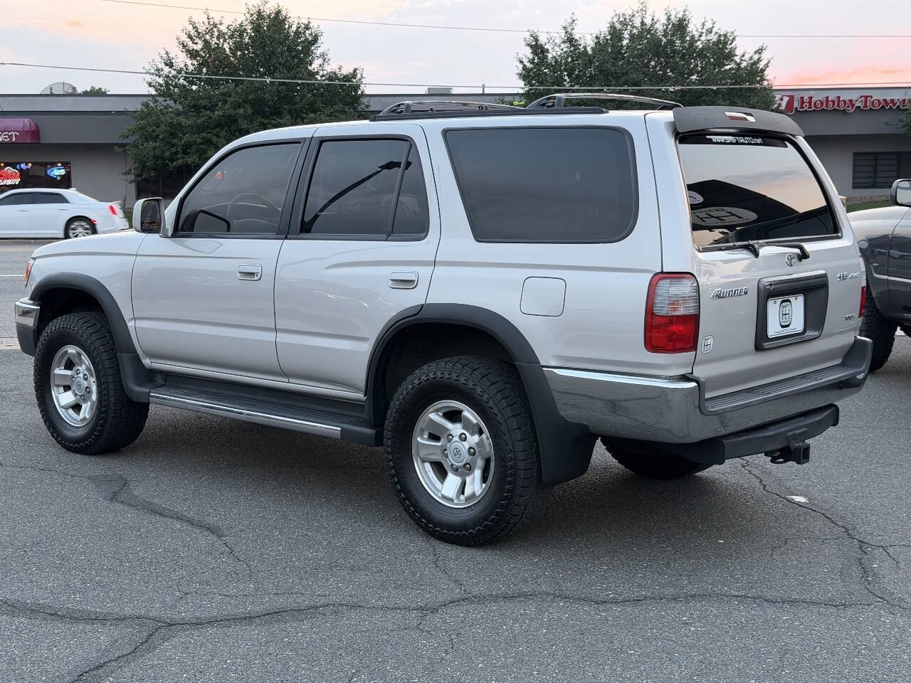 Used 1999 Toyota 4Runner SR5 w/ Upgrade Value Pkg 4 AWD/4WD image 18