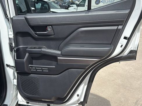 Used 2025 Toyota 4Runner SR5 image 29