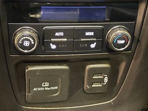 Used 2020 Buick Enclave Avenir w/ Avenir Technology Package image 11