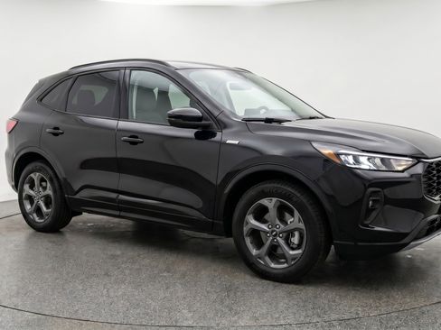Used 2024 Ford Escape ST-Line AWD/4WD image 1