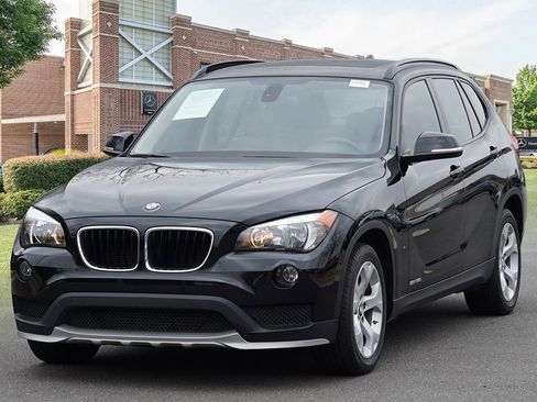 Used 2015 BMW X1 sDrive28i image 4