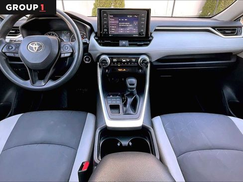 Used 2021 Toyota RAV4 XLE image 15