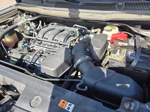 Used 2018 Ford Explorer XLT w/ Equipment Group 202A image 19