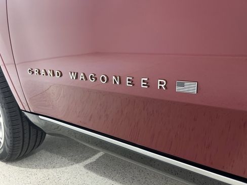 Used 2024 Jeep Grand Wagoneer L Series III image 30