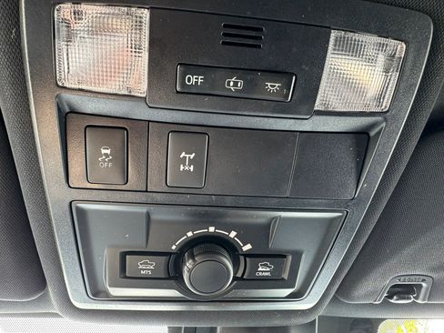 Used 2018 Toyota Tacoma TRD Off-Road AWD/4WD image 22