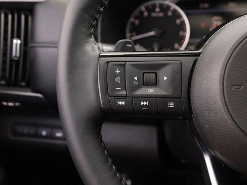 Used 2025 Nissan Pathfinder SL w/ SL Premium Package FWD image 14