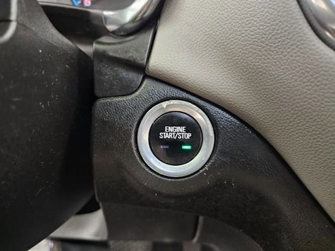 Used 2018 Chevrolet Equinox LT image 15